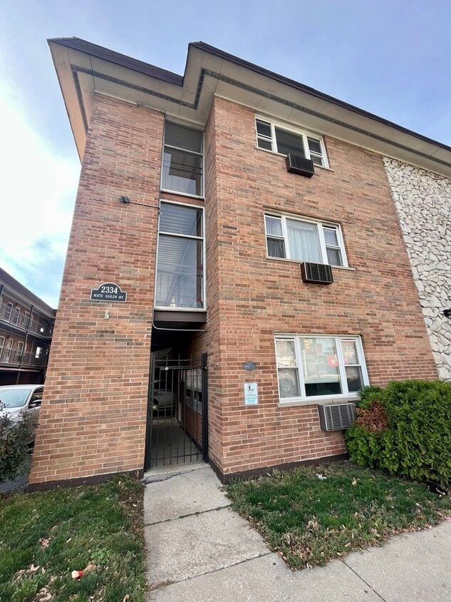 2334 N Harlem Ave Unit 3A, Elmwood Park, IL 60707 Condo for Rent in