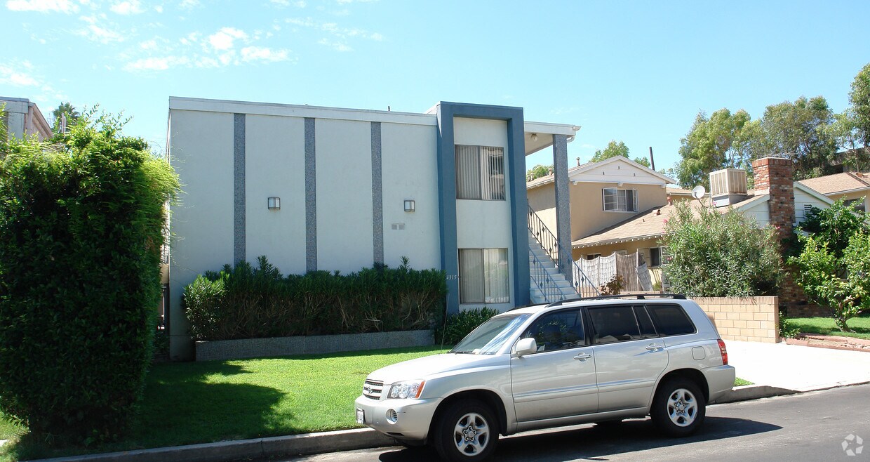 Building Photo - 4315 Troost Ave