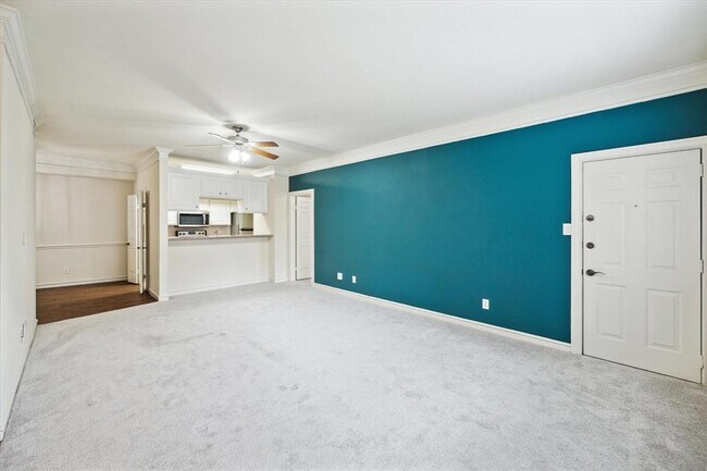 Building Photo - 2700 Revere St
