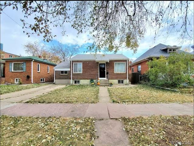 Primary Photo - 164 S Ogden St