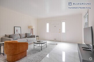 Building Photo - 136 S Roxbury Dr