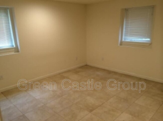 Foto del edificio - 323-325 College Street, Unit 2