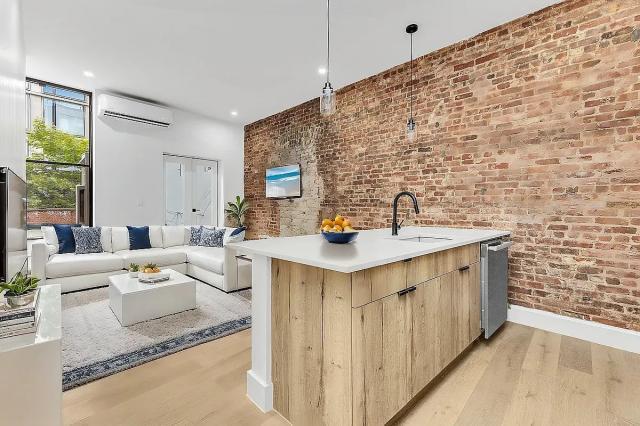 Primary Photo - 3 bedroom in New York NY 10002