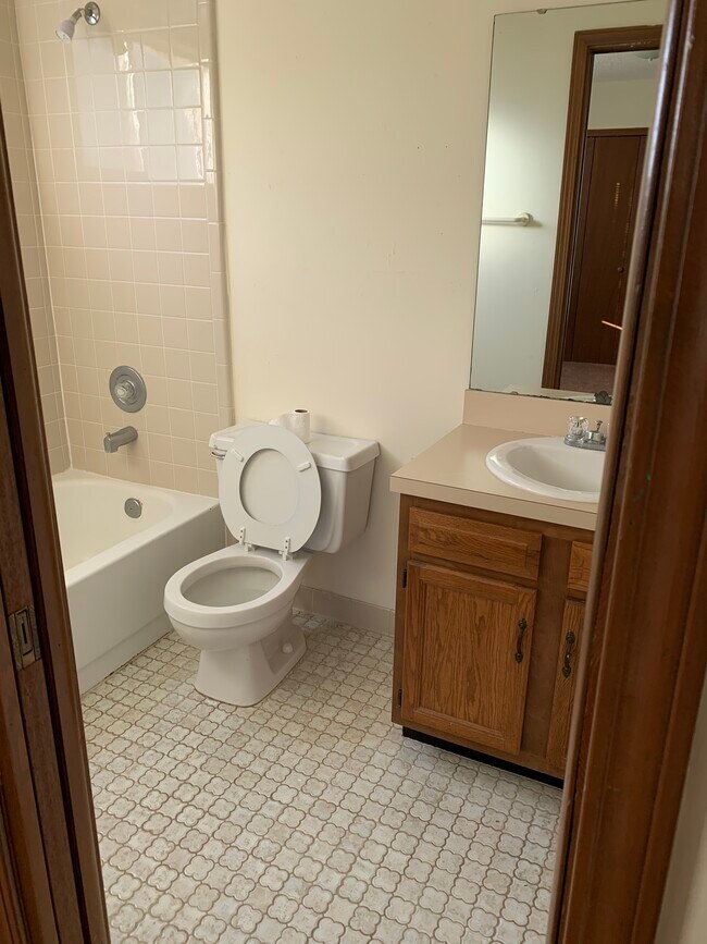 Foto del edificio - 11728 Ft Caroline Lakes Ct
