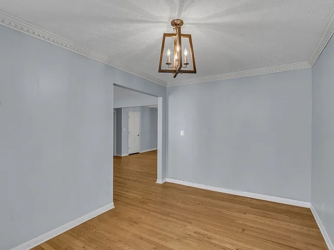 Building Photo - 227 Hale Ave