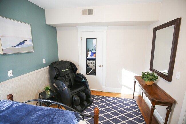 Foto del edificio - 1700 5th St NE