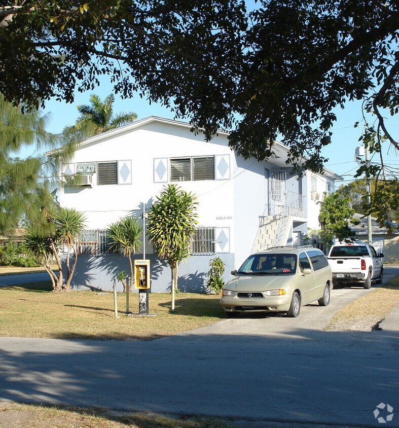 Foto principal - 101-109 NE 9th St
