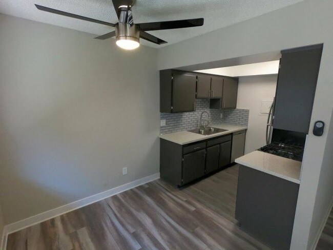Foto del edificio - 1 bedroom in Sherman Oaks CA 91411