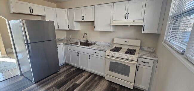 Foto del edificio - 1055 Kenmore Ave