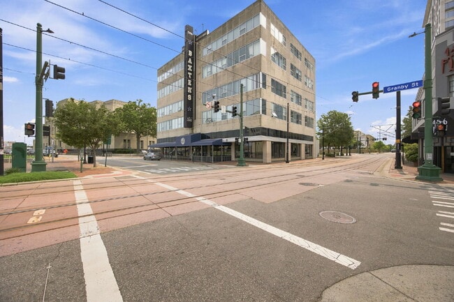 Photo - Downtown Living at Its Best Apartment