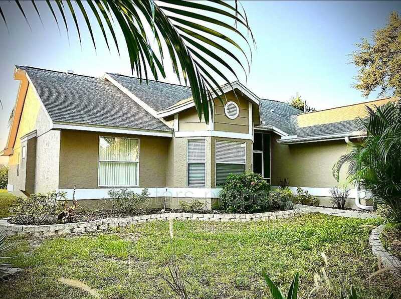 Primary Photo - 916 Westwinds Blvd
