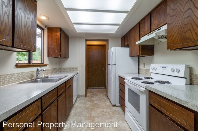 Building Photo - 3 br, 1.5 bath House - 14614 SE 17th Circle