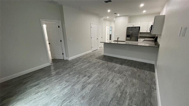 Foto del edificio - 4949 Ives Ave