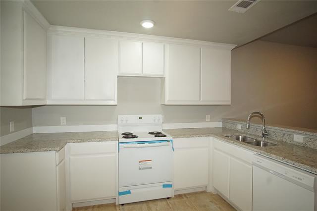 Building Photo - 7333 Colonial Dr