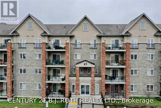 Building Photo - 43 Ferndale Dr N