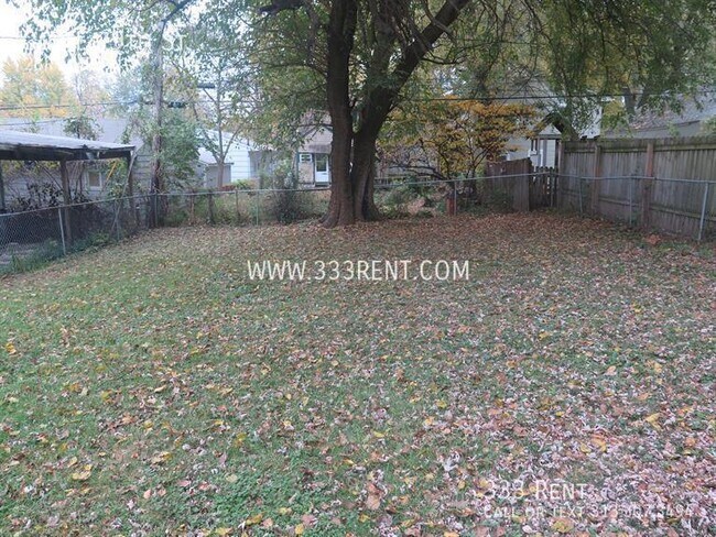 Building Photo - You'll find this cozy home in Waldo has th...