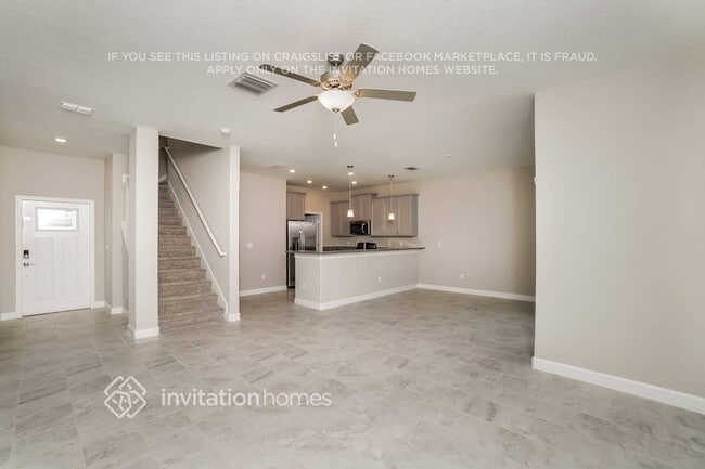 Building Photo - 2864 Coach Manors Way