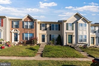 Building Photo - 5030 Finsbury Rd