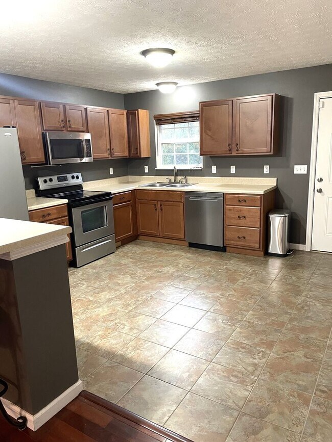 Foto del edificio - 2138 Bernhurst Dr