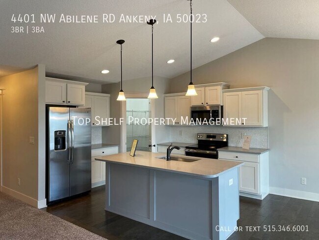 Foto del edificio - 3 bedroom, 3 bath home Available!