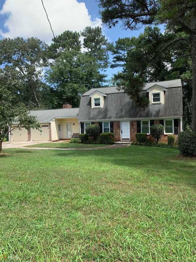 5685 Four Winds Dr SW, Lilburn, GA 30047 House Rental in Lilburn, GA