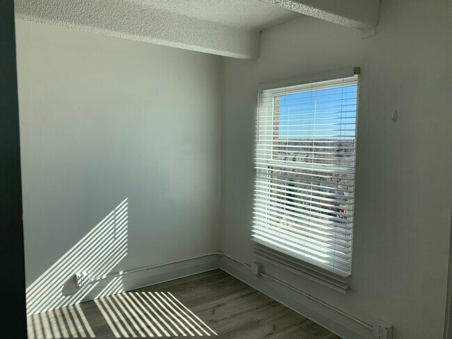Foto del edificio - 415 S Howes St