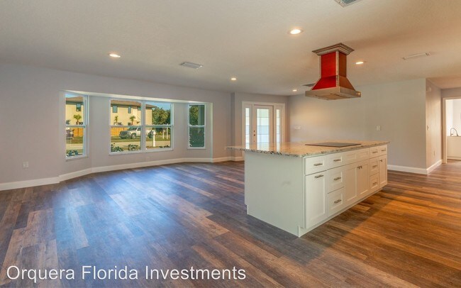 Foto del edificio - 4 br, 3 bath House - 4414 Riverwood Ave