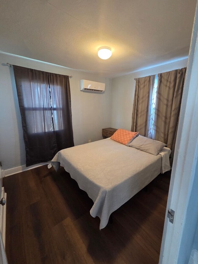 Foto del edificio - 1521 Gold Ave SE