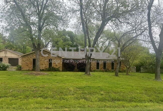 Mid-Century 3/2/2 in Colleyville For Rent! - Mid-Century 3/2/2 in Colleyville For Rent! House