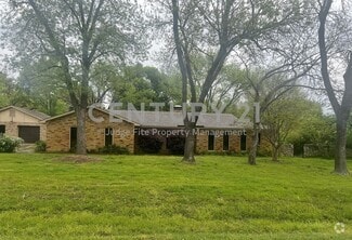 Building Photo - 4609 Manning Dr