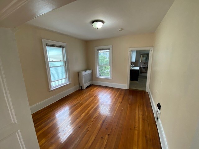 Building Photo - 11 Clarendon Ave