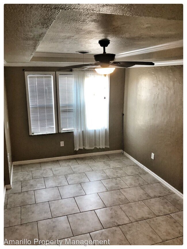 Building Photo - 4 br, 2.5 bath House - 3317 Teckla Blvd
