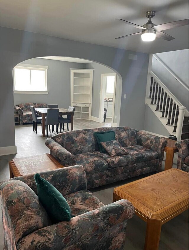 Primary Photo - 209 McLane Ave