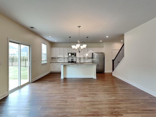 Foto del edificio - 241 Lake Vista Dr