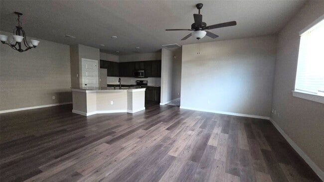 Building Photo - 9721 Grosbeak Ln