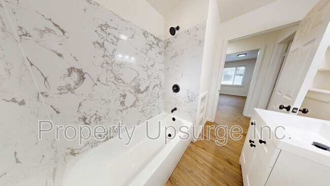 Foto del edificio - 20028 Loop St