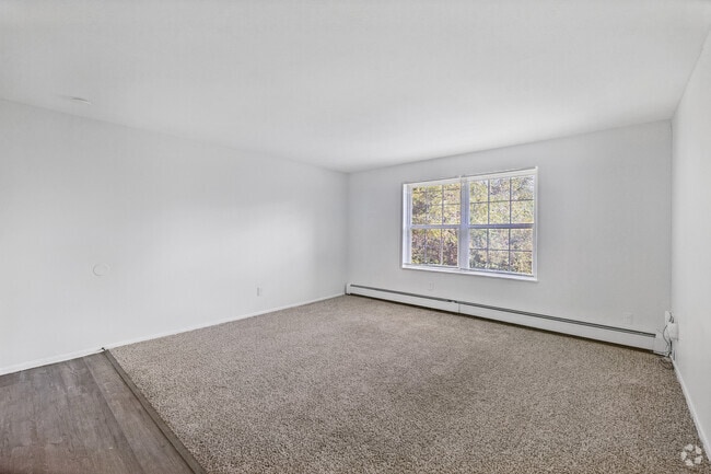 2BR, 2BA - 828SF - Living Room - Prime at White Oak