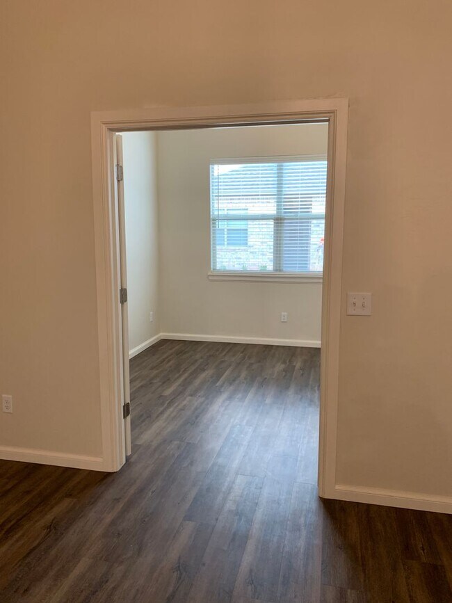 Foto del edificio - 3219 Enclave Pl