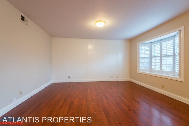 Foto del edificio - 5663 Calmor Ave