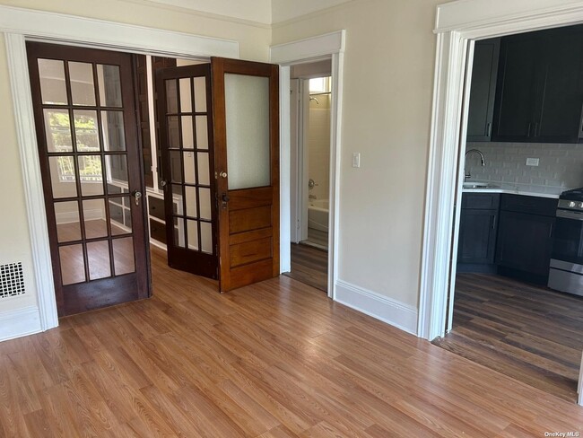 Foto del edificio - 59-24 Summerfield St