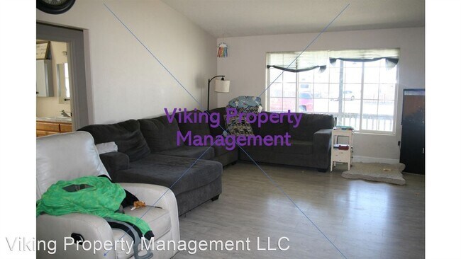 Building Photo - 3 br, 2 bath House - 2712 NE Huckleberry Ct