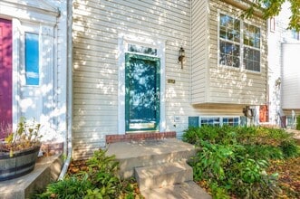 Building Photo - 5792 Fringetree Ct