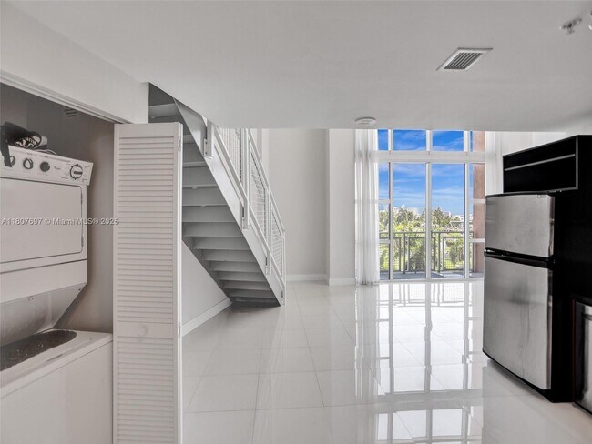 Foto del edificio - 244 Biscayne Blvd