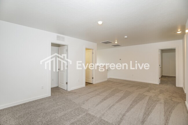 Building Photo - 15190 Nimbus Way