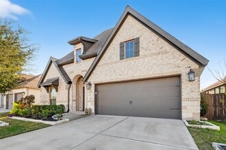 Building Photo - 3610 Brattain Dr