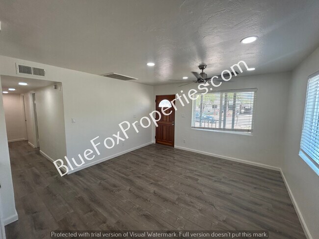 Photo - 4532 E 16th St House