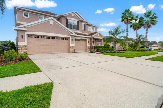 Building Photo - 2330 Nesslewood Dr