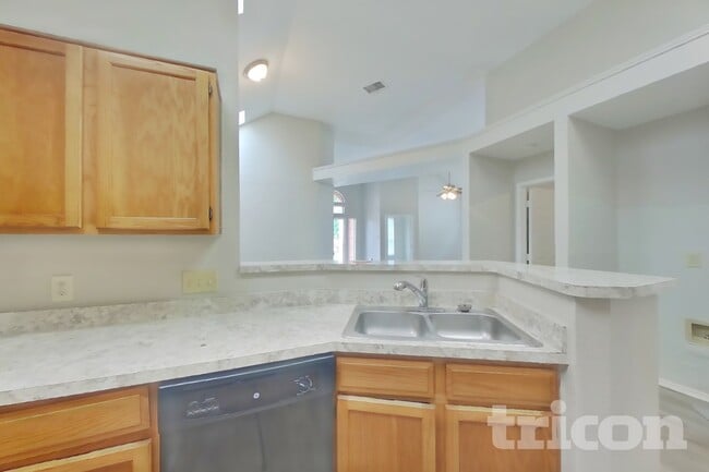 Building Photo - 908 Winchester Ln