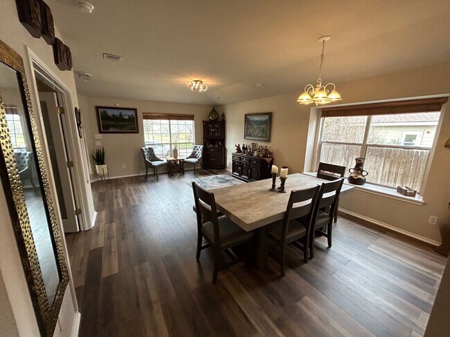 Foto del edificio - *COMING SOON* Spacious Single-Story Home with Bonus Room & Community Amenities!
