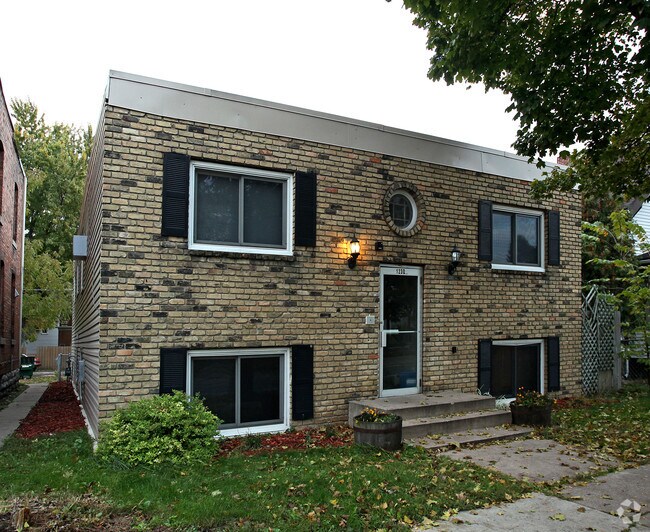 1230 7th St W, Saint Paul, MN 55102 Apartments Saint